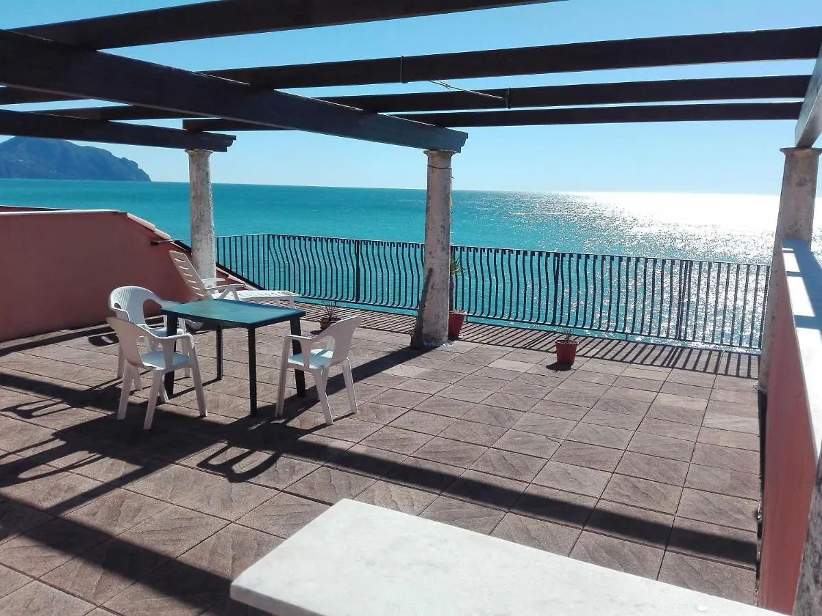 Un Tuffo In Mare Apartment Genoa 0*,